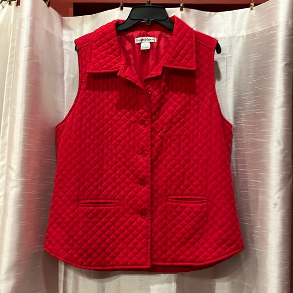Red Quilted Vest, Sz L - Picture 1 of 4
